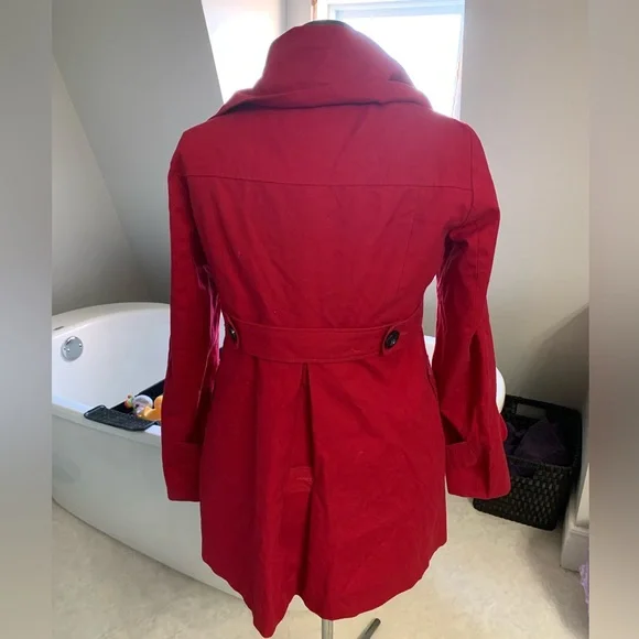 Red Coat - Picture 2 of 3